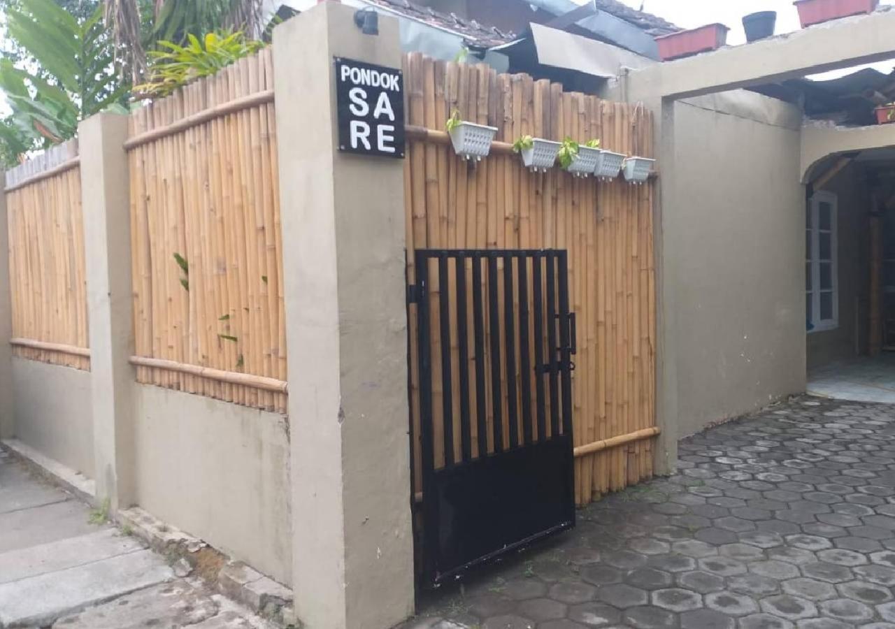 Pondok Sare Vandrarhem Yogyakarta Exteriör bild